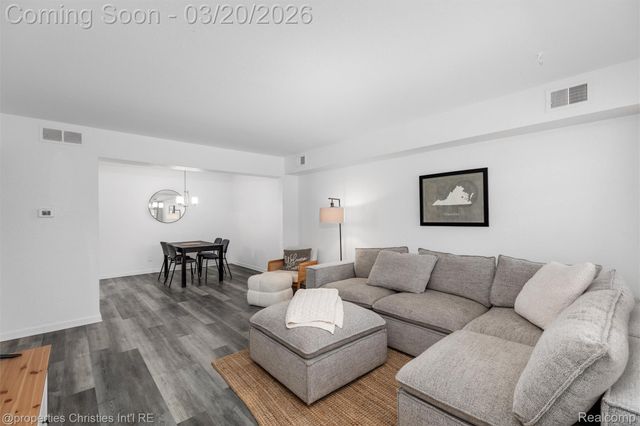 19272 Northridge Drive, Northville Township, MI 48167