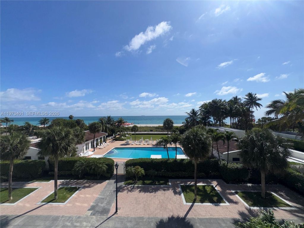 2457 Collins Ave 405, Miami Beach, FL 33140