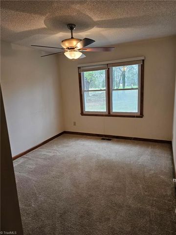 5712 Holly Grove Road, Thomasville, NC 27360