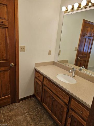 5712 Holly Grove Road, Thomasville, NC 27360