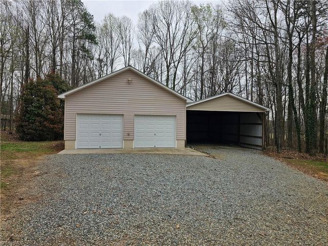 5712 Holly Grove Road, Thomasville, NC 27360