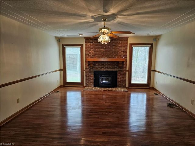 5712 Holly Grove Road, Thomasville, NC 27360