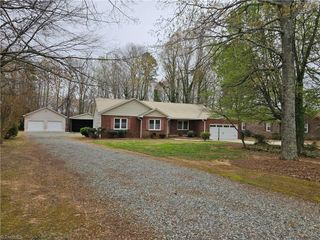 5712 Holly Grove Road, Thomasville, NC 27360