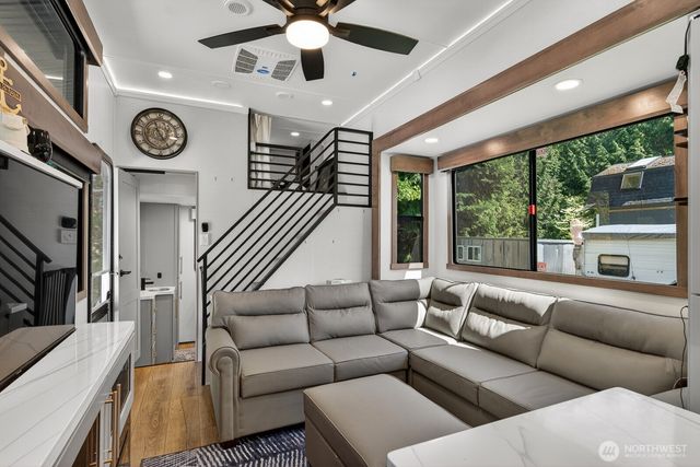 23727 Cove Road, Sedro Woolley, WA 98284
