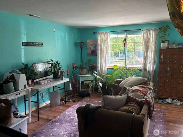 119 NW Lopez Lane, Bremerton, WA 98311