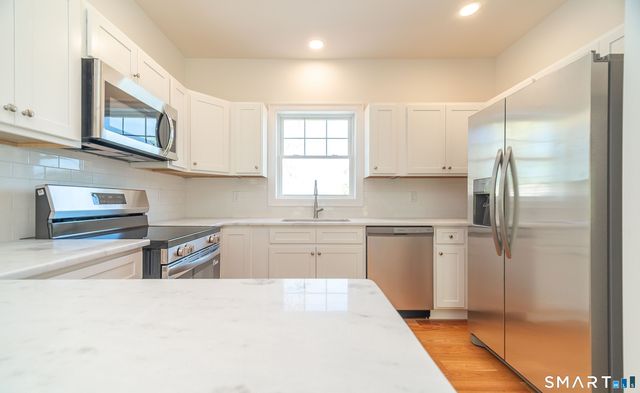 1154 Poquonnock Road 12, Groton, CT 06340