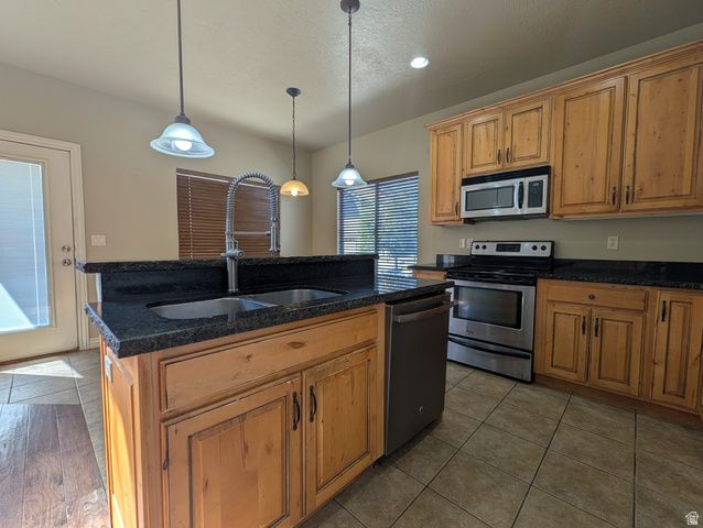 10416 S SAGE LUIGI CT, South Jordan, UT 84009
