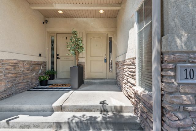 10416 S SAGE LUIGI CT, South Jordan, UT 84009