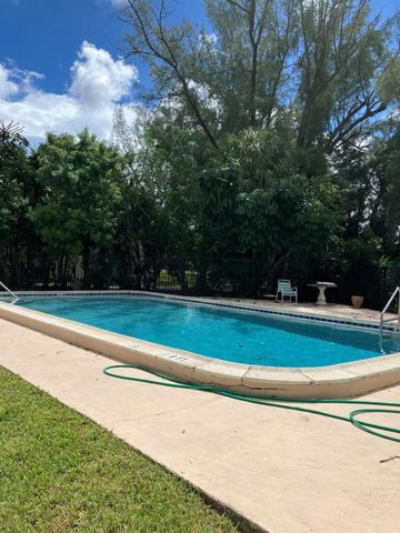 4311 Crystal Lake Drive 116, Pompano Beach, FL 33064