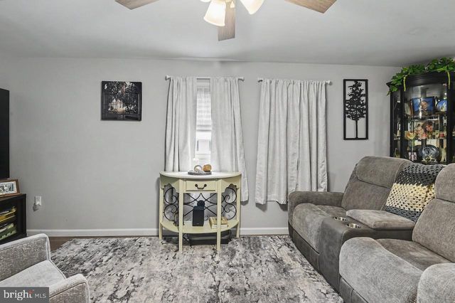 801 9TH AVE, Wilmington, DE 19808