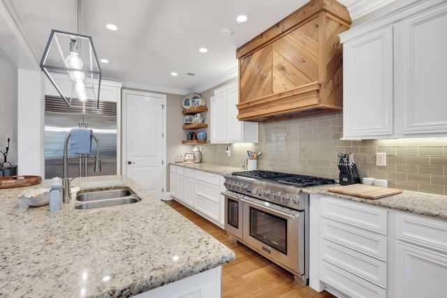 9912 RUE BIENVILLE PL, Lakeland, TN 38002