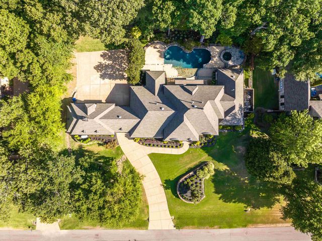 9912 RUE BIENVILLE PL, Lakeland, TN 38002