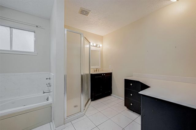 10322 Clarktower Lane, Sugar Land, TX 77498