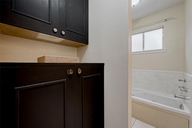 10322 Clarktower Lane, Sugar Land, TX 77498