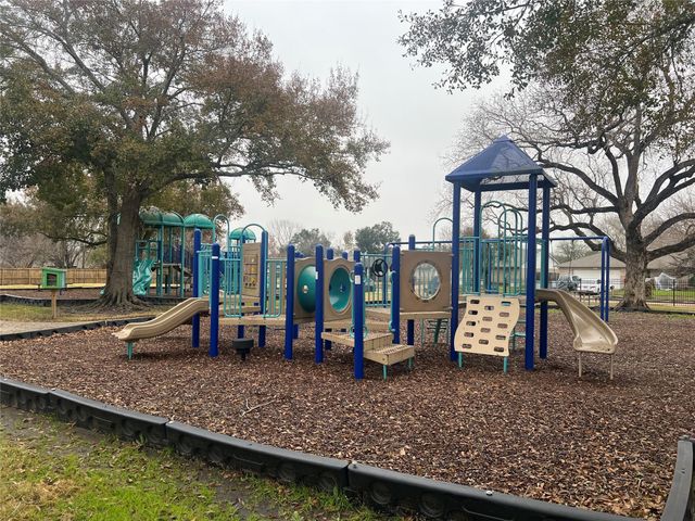 10322 Clarktower Lane, Sugar Land, TX 77498