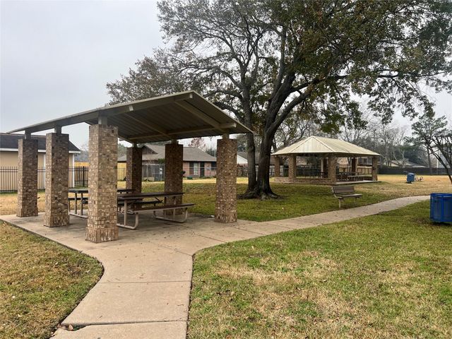 10322 Clarktower Lane, Sugar Land, TX 77498