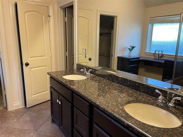 2801 Field Hollow Drive, Pearland, TX 77584