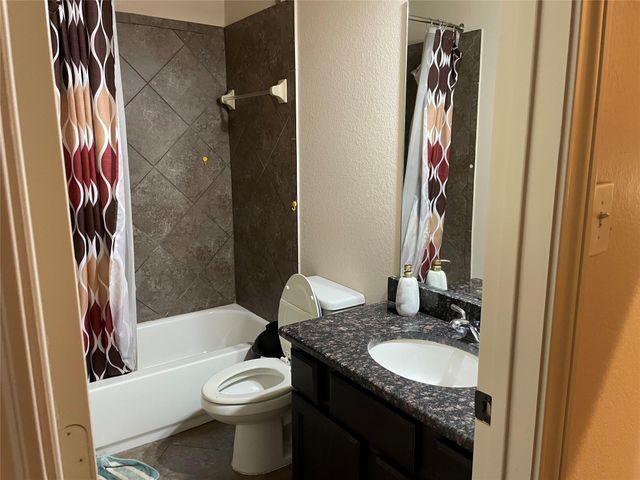 2801 Field Hollow Drive, Pearland, TX 77584
