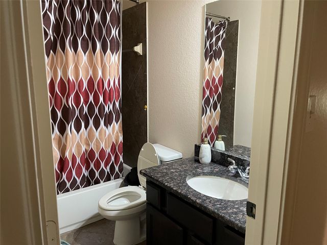 2801 Field Hollow Drive, Pearland, TX 77584