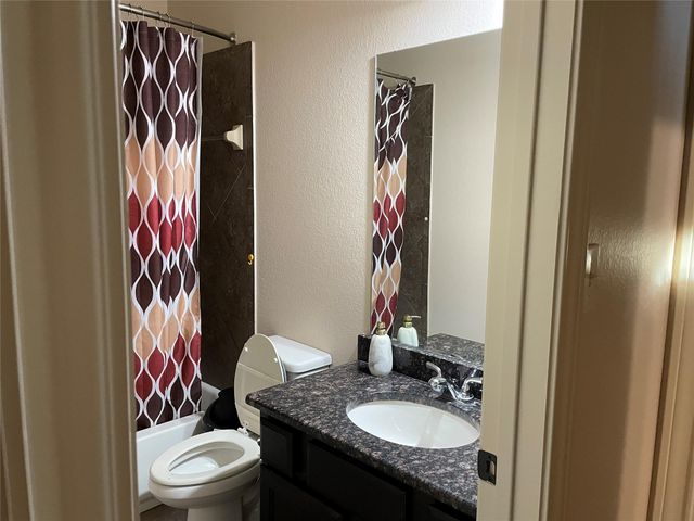 2801 Field Hollow Drive, Pearland, TX 77584