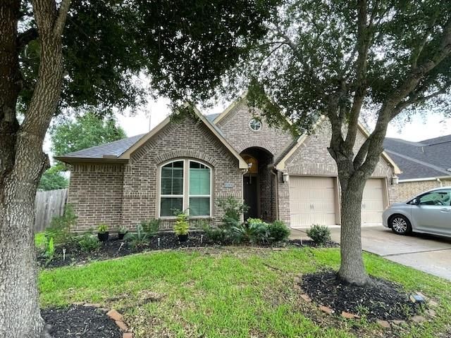 2801 Field Hollow Drive, Pearland, TX 77584