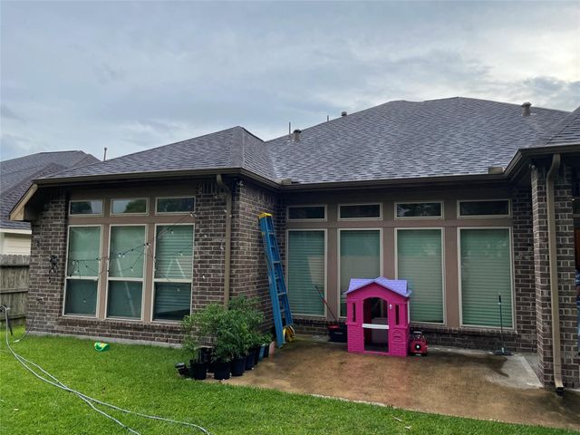 2801 Field Hollow Drive, Pearland, TX 77584