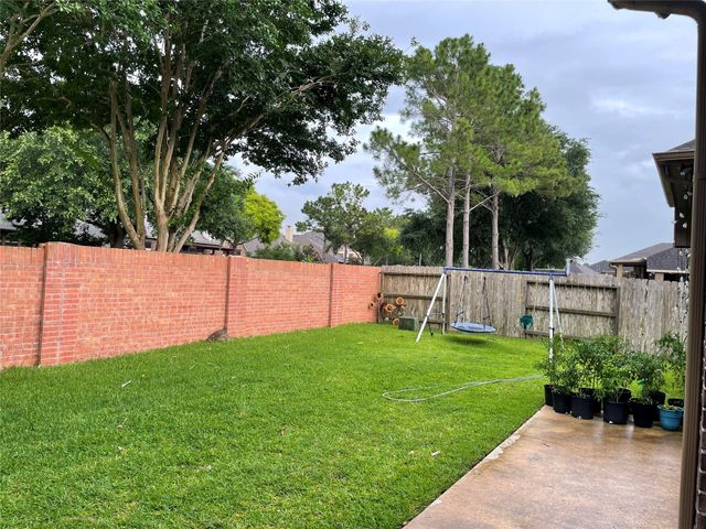 2801 Field Hollow Drive, Pearland, TX 77584