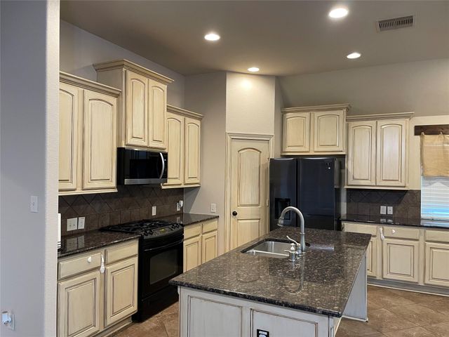 2801 Field Hollow Drive, Pearland, TX 77584