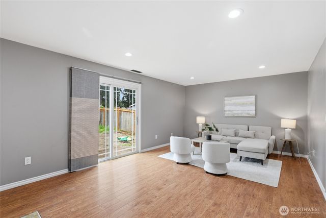 2713 NE 23rd Place, Renton, WA 98056