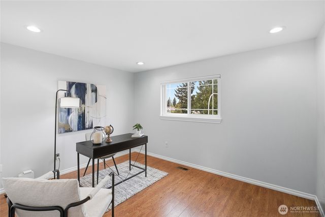 2713 NE 23rd Place, Renton, WA 98056