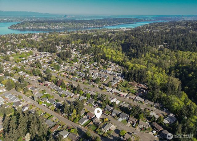 2713 NE 23rd Place, Renton, WA 98056