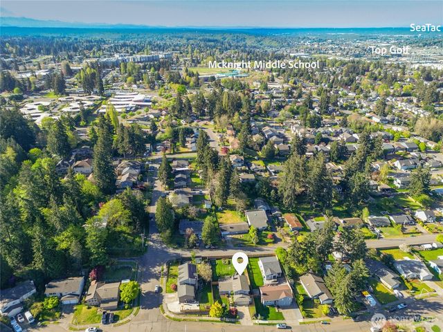 2713 NE 23rd Place, Renton, WA 98056