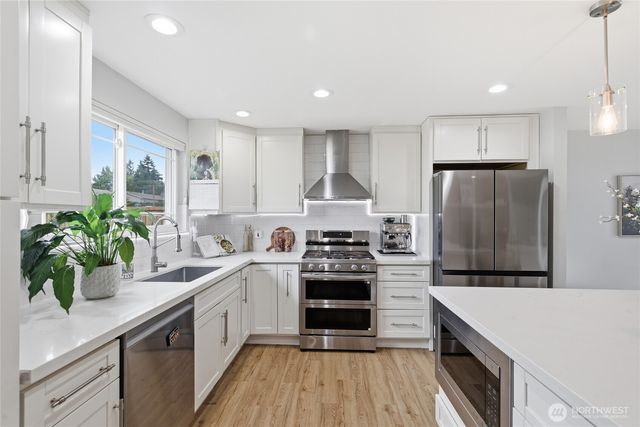 2713 NE 23rd Place, Renton, WA 98056