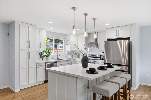 2713 NE 23rd Place, Renton, WA 98056