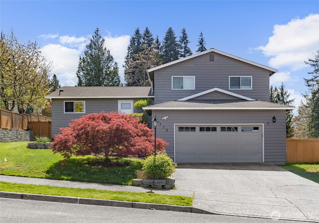 2713 NE 23rd Place, Renton, WA 98056