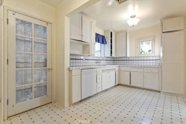 5734 Colfax Avenue, North Hollywood, CA 91601