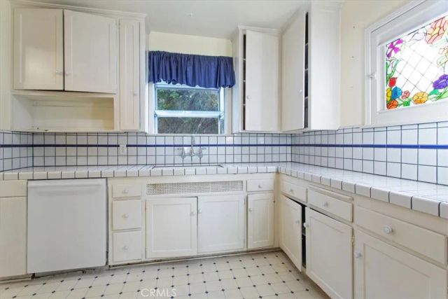 5734 Colfax Avenue, North Hollywood, CA 91601