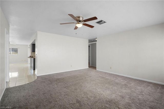 9721 deerfoot DR, Fort Myers, FL 33919