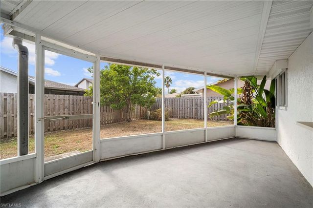 9721 deerfoot DR, Fort Myers, FL 33919