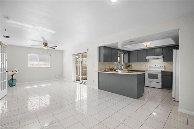 9721 deerfoot DR, Fort Myers, FL 33919