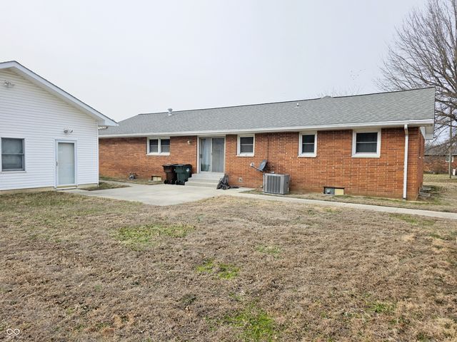 211 Cindy Lane, Crothersville, IN 47229