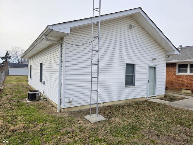 211 Cindy Lane, Crothersville, IN 47229