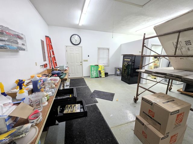 211 Cindy Lane, Crothersville, IN 47229