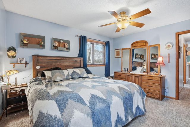 266 Twin Lake Trail, Little Canada, MN 55127