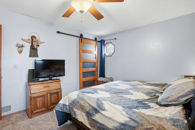 266 Twin Lake Trail, Little Canada, MN 55127