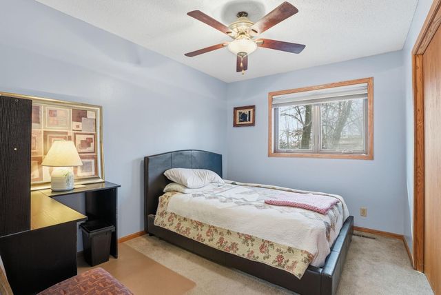 266 Twin Lake Trail, Little Canada, MN 55127