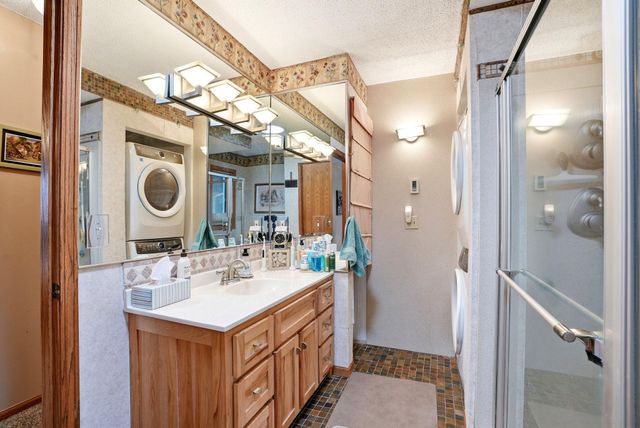 266 Twin Lake Trail, Little Canada, MN 55127