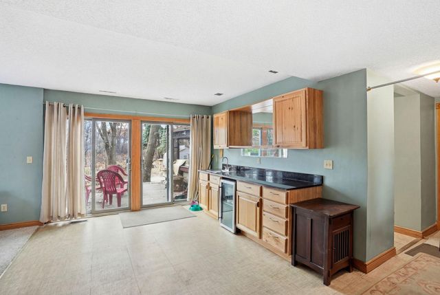 266 Twin Lake Trail, Little Canada, MN 55127