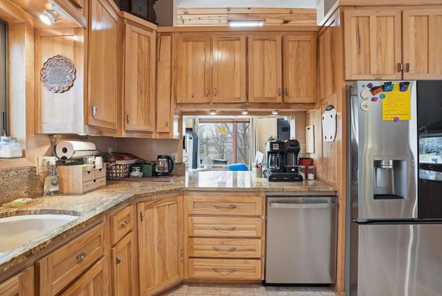 266 Twin Lake Trail, Little Canada, MN 55127