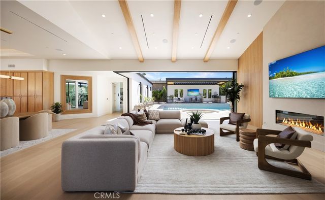 1453 Galaxy Dr, Newport Beach, CA 92660
